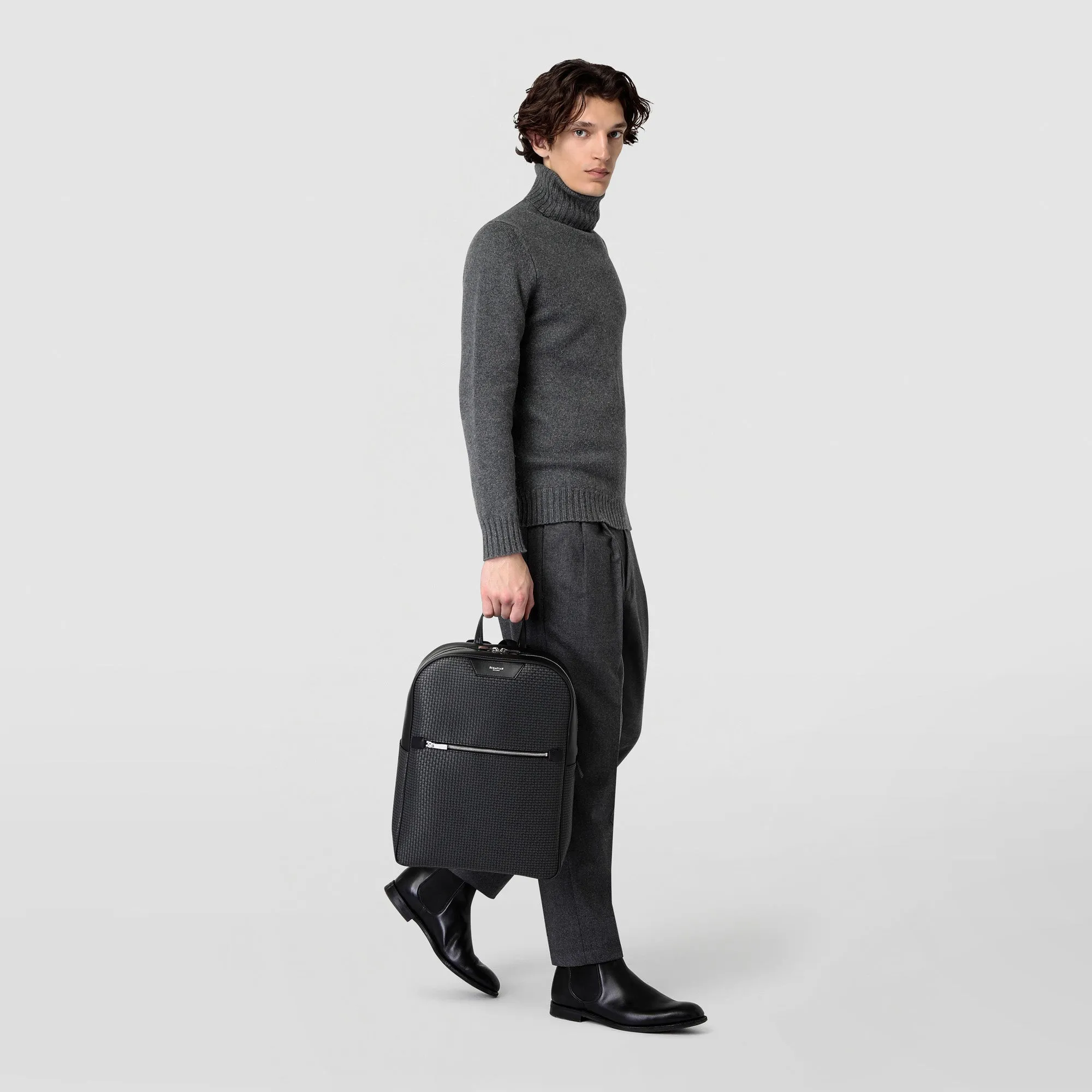 BACKPACK IN STEPAN