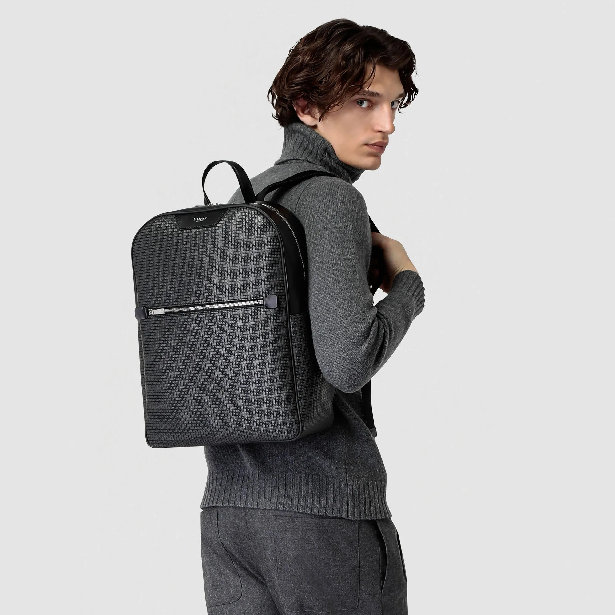 BACKPACK IN STEPAN