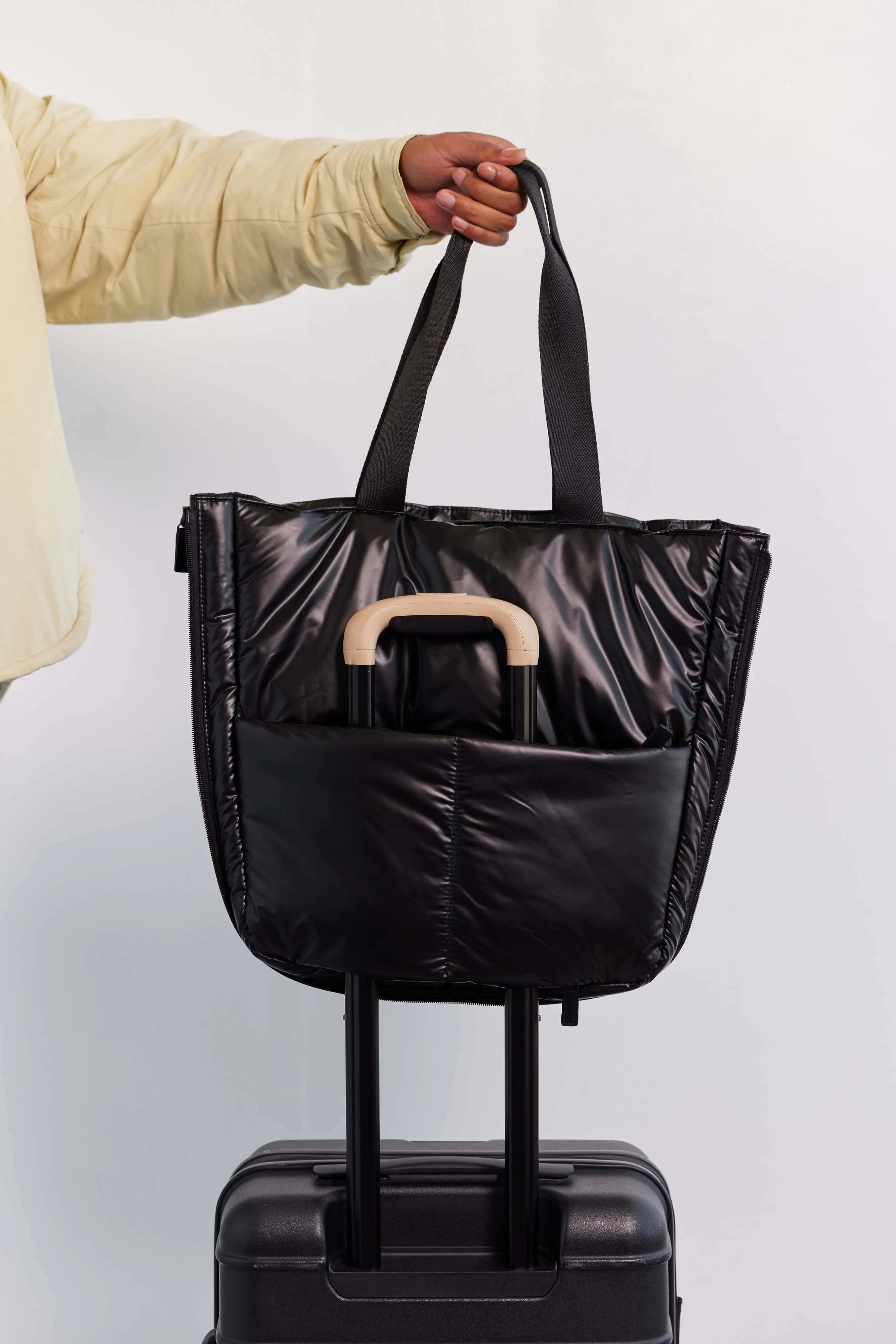 The Expandable Tote in Black