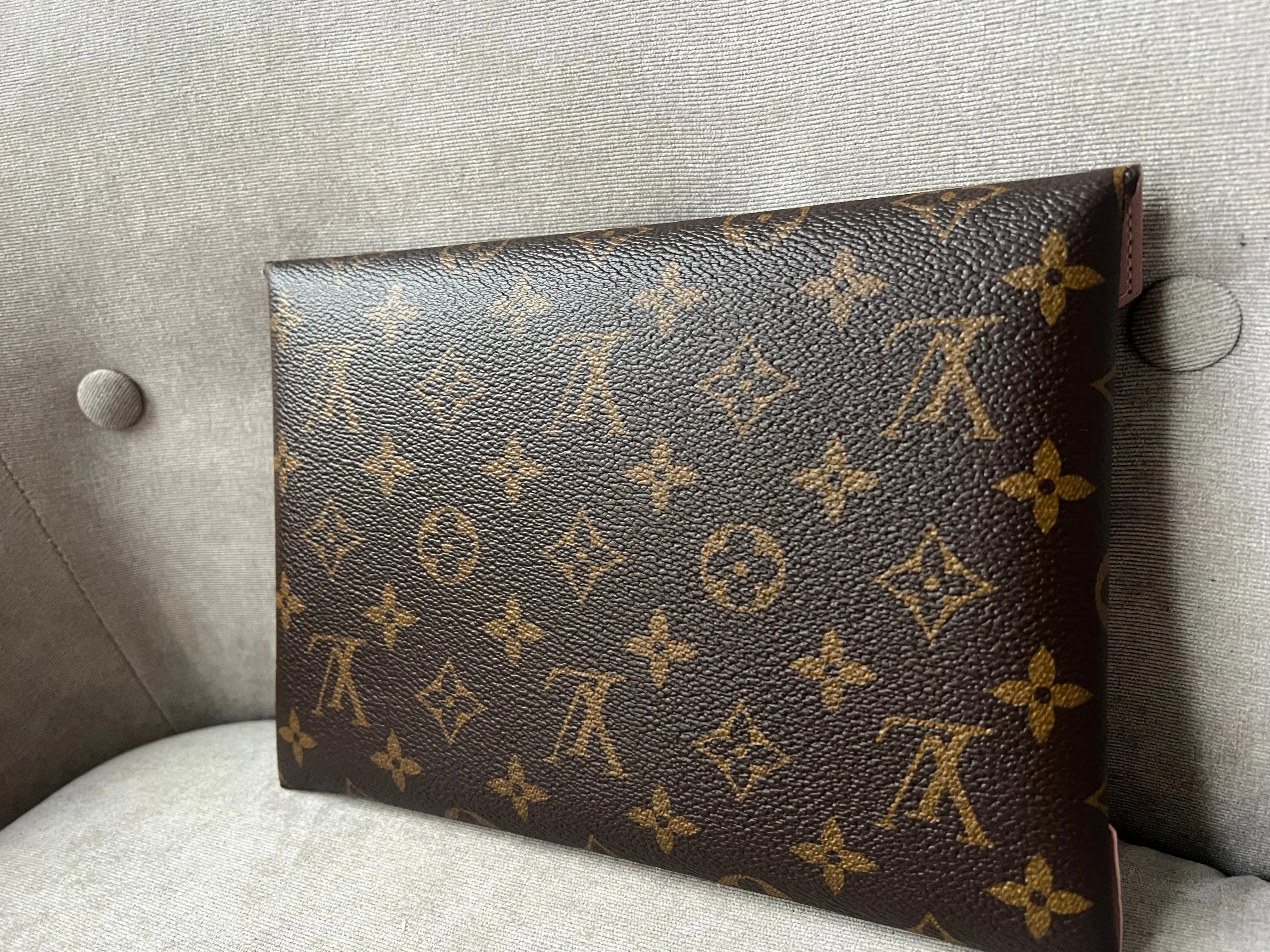Trendy Inspired Louis Vuitton Large Kirigami Pouch Monogram
