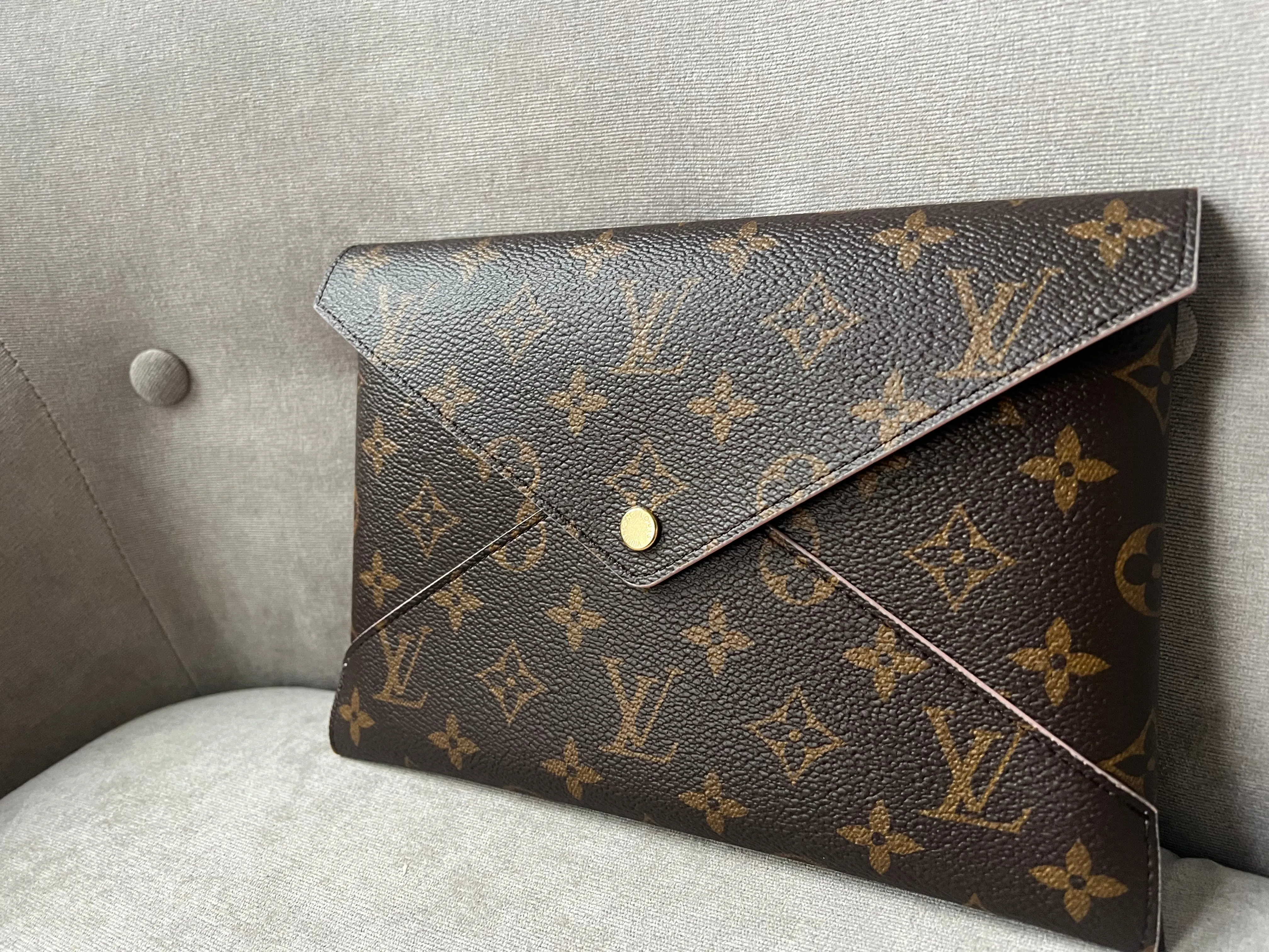 Trendy Inspired Louis Vuitton Large Kirigami Pouch Monogram